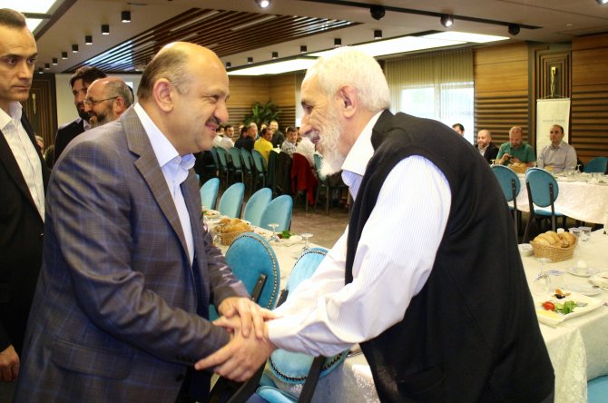 Milli Savunma Bakanı Işık, mühendislerle buluştu