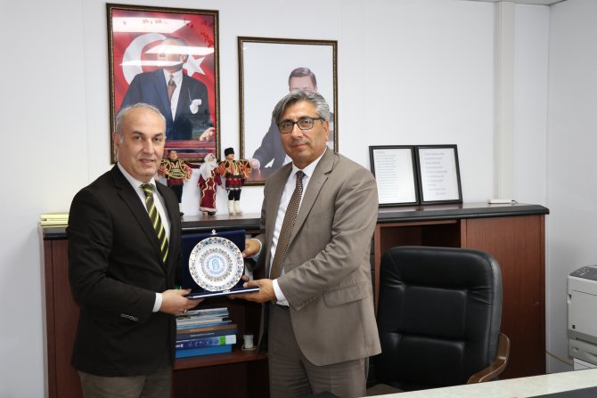 ASKİ Çubuk Müdürü Akyıldız'a plaket