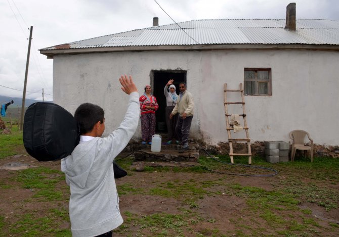 "Köy Orkestrası"ndaki öğrenciler, İstanbul'da sahne aldı