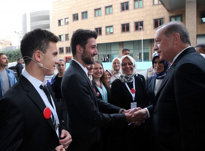 "İstanbul Meridyen Open '17 Uluslararası Münazara Turnuvası" ödül töreni