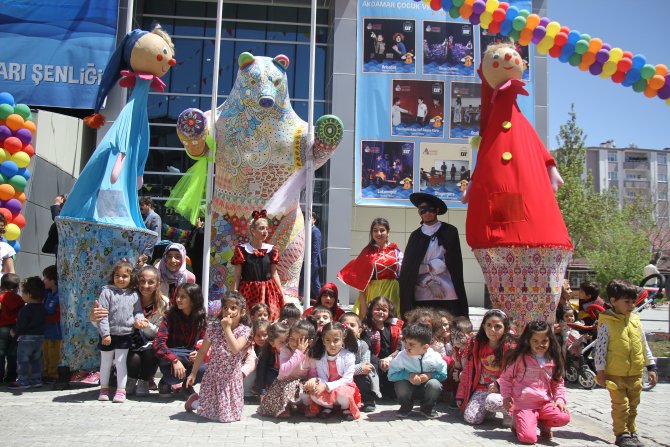 15. Van Akdamar Çocuk ve Gençlik Tiyatroları Şenliği