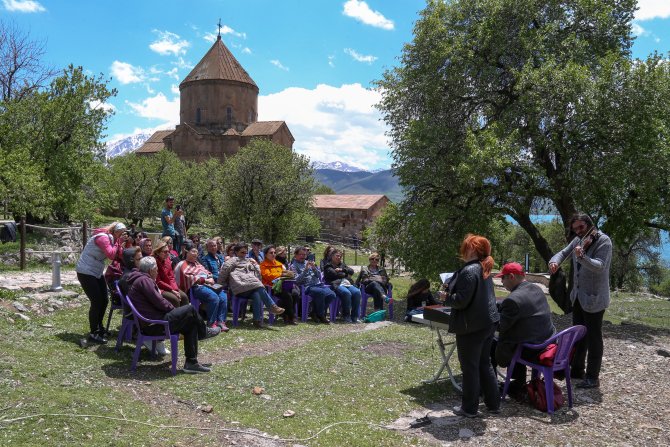 Akdamar Adası'nda müzik ziyafeti