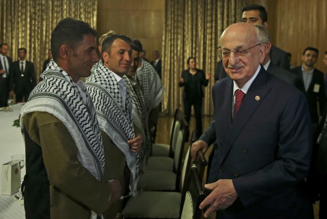 Kahraman, Hakkarili gençleri kabul etti