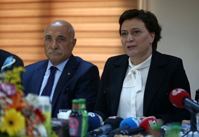 Araştırma komisyonundan yurt yangınında ölen öğrencilerin ailelerine ziyaret