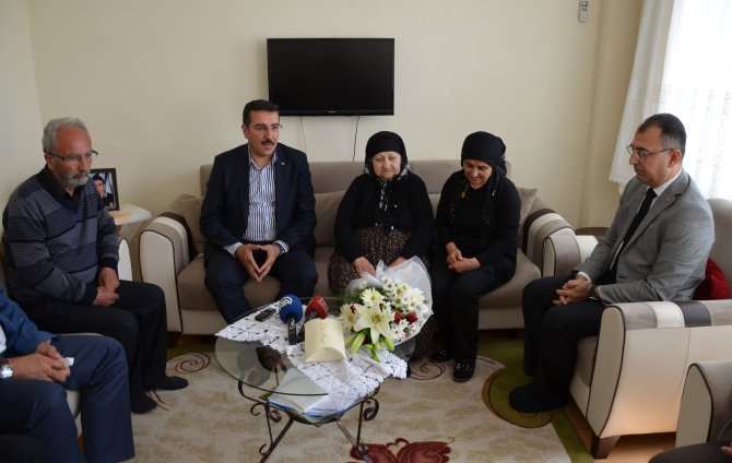 Tüfenkci'den şehit annelerine ziyaret