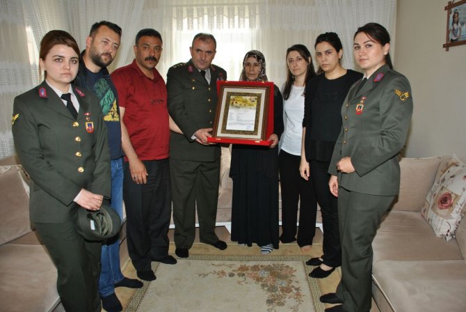 Kırıkkale'de şehit ailesine "Şehadet Belgesi" verildi