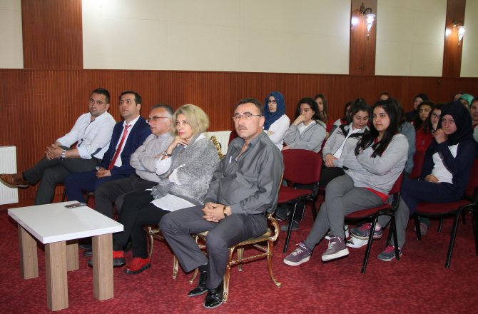 Beypazarı'nda aile eğitim semineri sürüyor