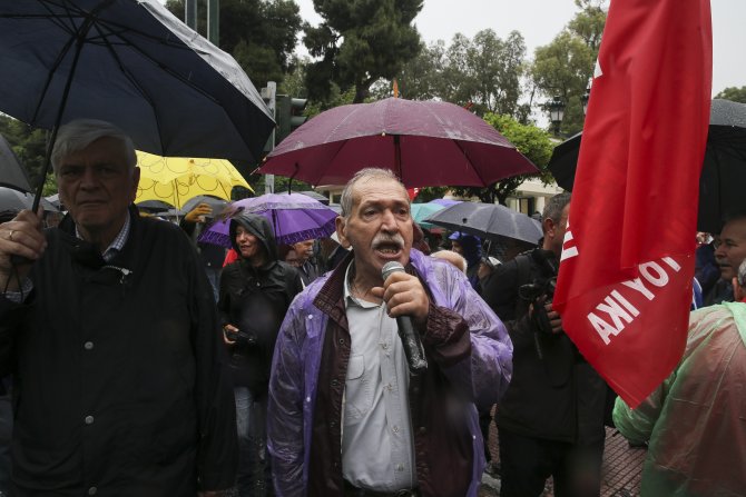 Yunanistan'da emeklilerden kemer sıkma karşıtı gösteri