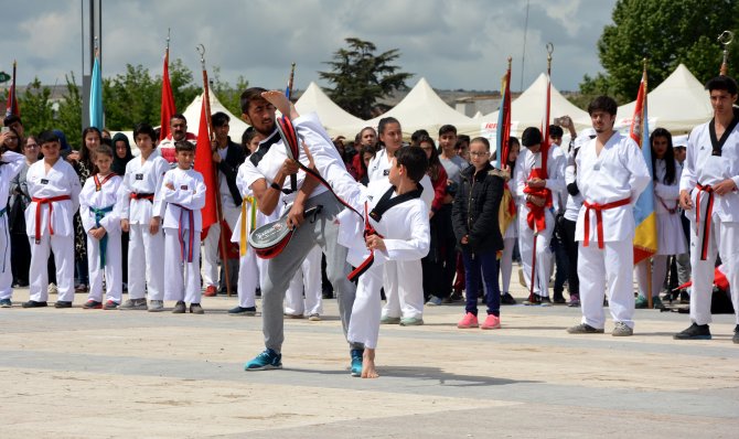19 Mayıs Atatürk'ü Anma, Gençlik ve Spor Bayramı