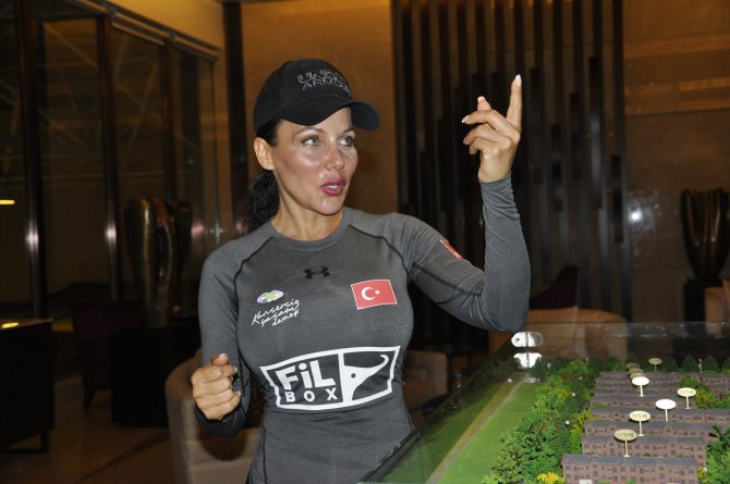 Çin Seddi'nde kanserli çocuklar için koşacak