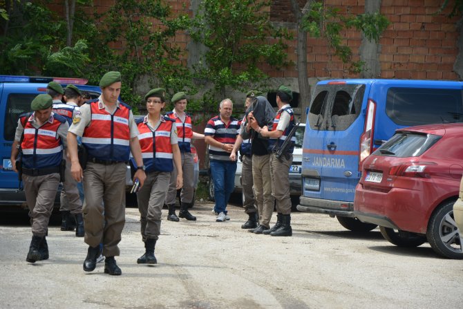 Yurt dışına kaçarken yakalanan terör şüphelisine tutuklama