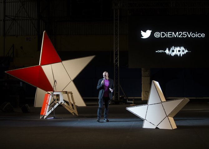 Varufakis Diem25'i Atina'da tanıttı