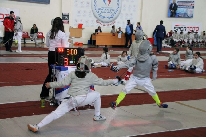 Eskrim: Çilek Kupası Turnuvası