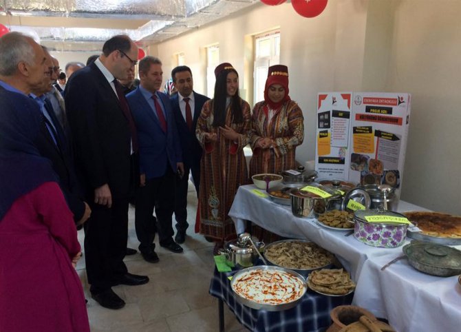 Suşehri'nde 4006 TUBİTAK Bilim Fuarı