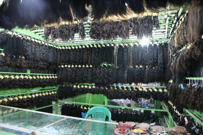 Yükselen Afrika - Hindu tapınaklarından Afrika'ya uzanan milyar dolarlık saç pazarı