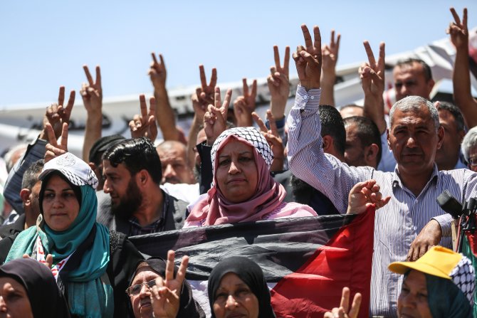 Filistinli tutukluların açlık grevine son vermesi