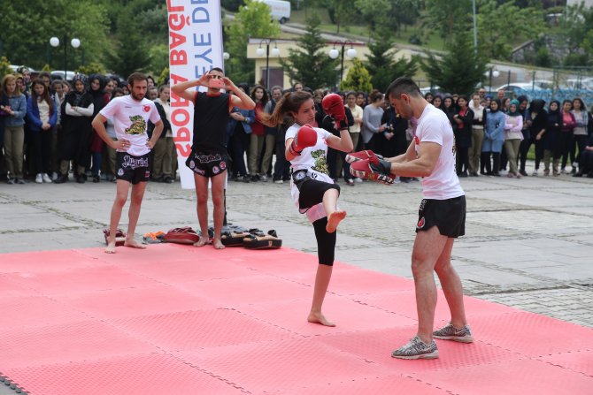 Muay thai sporcuları madde bağımlılığına dikkati çekti