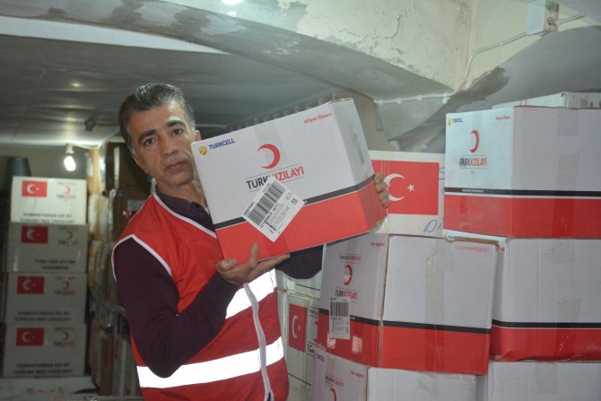 Sur'da terör mağduru ailelere gıda yardımı