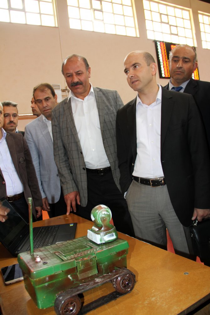 Akıncılar'da bilim fuarı açıldı