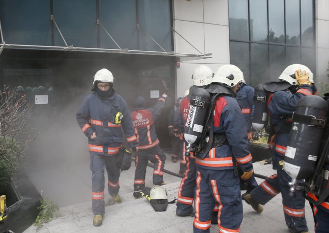 GÜNCELLEME - Beşiktaş'ta yangın