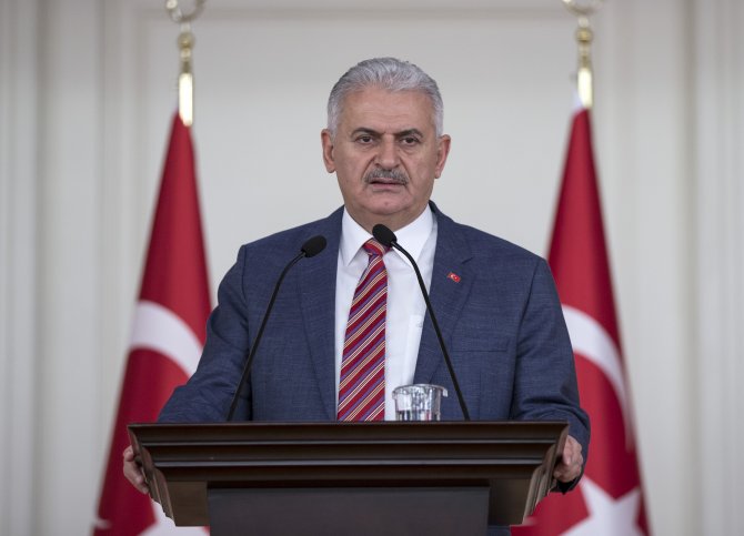 Yıldırım, STK temsilcileriyle iftarda bir araya geldi