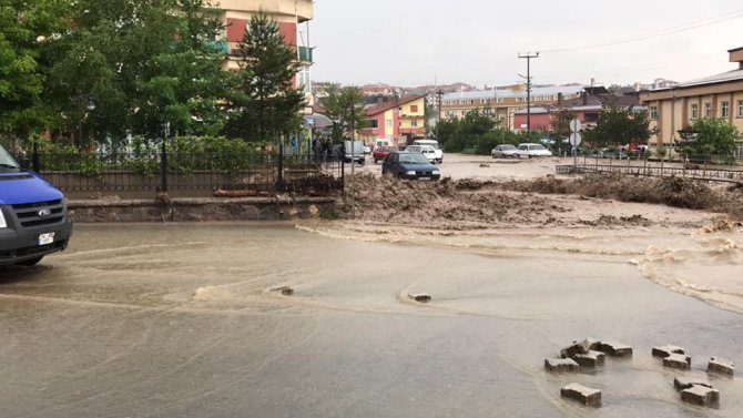 Bolu'da sağanak ve sel