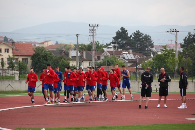 Genç milli basketbolcular Bolu'da kampa girdi