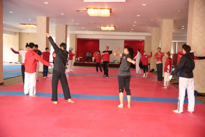 Tekvando Milli Takımı'nın kampı sürüyor