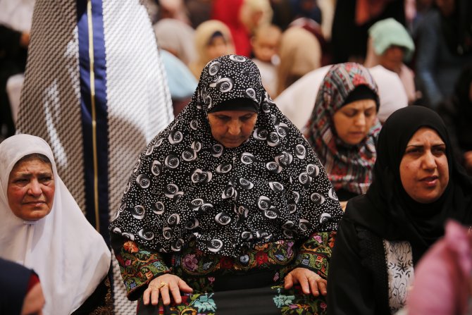 Mescid-i Aksa'da coşkulu cuma namazı