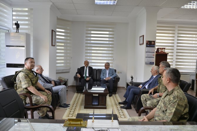 Milli Savunma Bakanı Işık Mardin'de