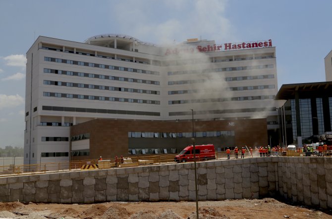 GÜNCELLEME - Adana Şehir Hastanesi inşaatında yangın