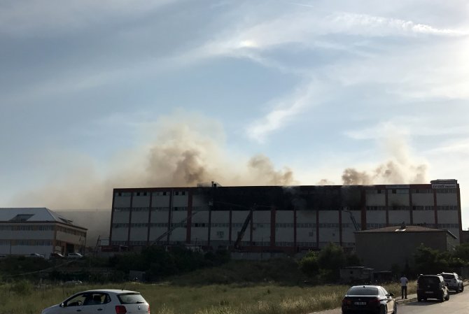 GÜNCELLEME - Arnavutköy'de mobilya atölyesinde yangın