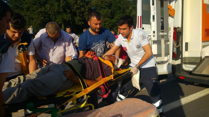 Sakarya'da trafik kazası: 6 yaralı