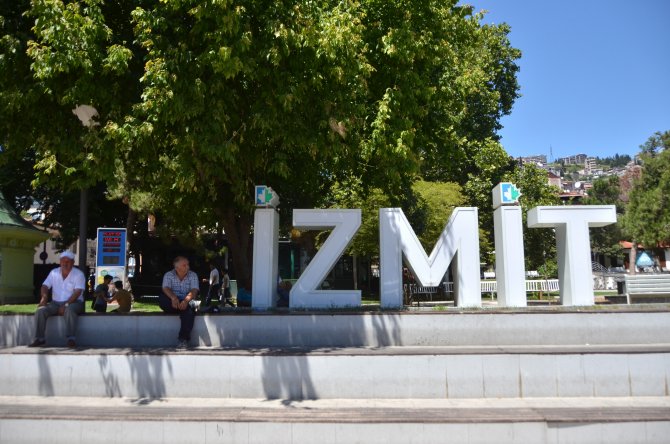 Kocaeli'de anne ve bebeğinin öldüğü trafik kazası