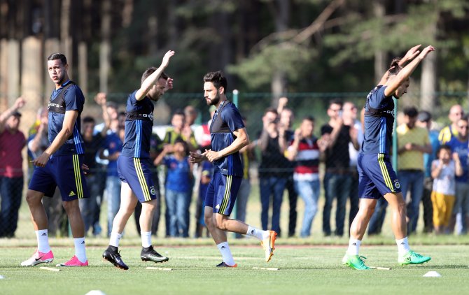 Fenerbahçe'de yeni sezon hazırlıkları sürüyor