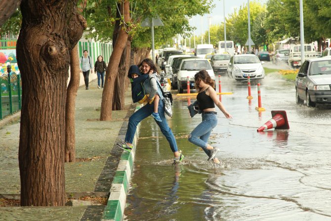 Kırklareli'de sağanak