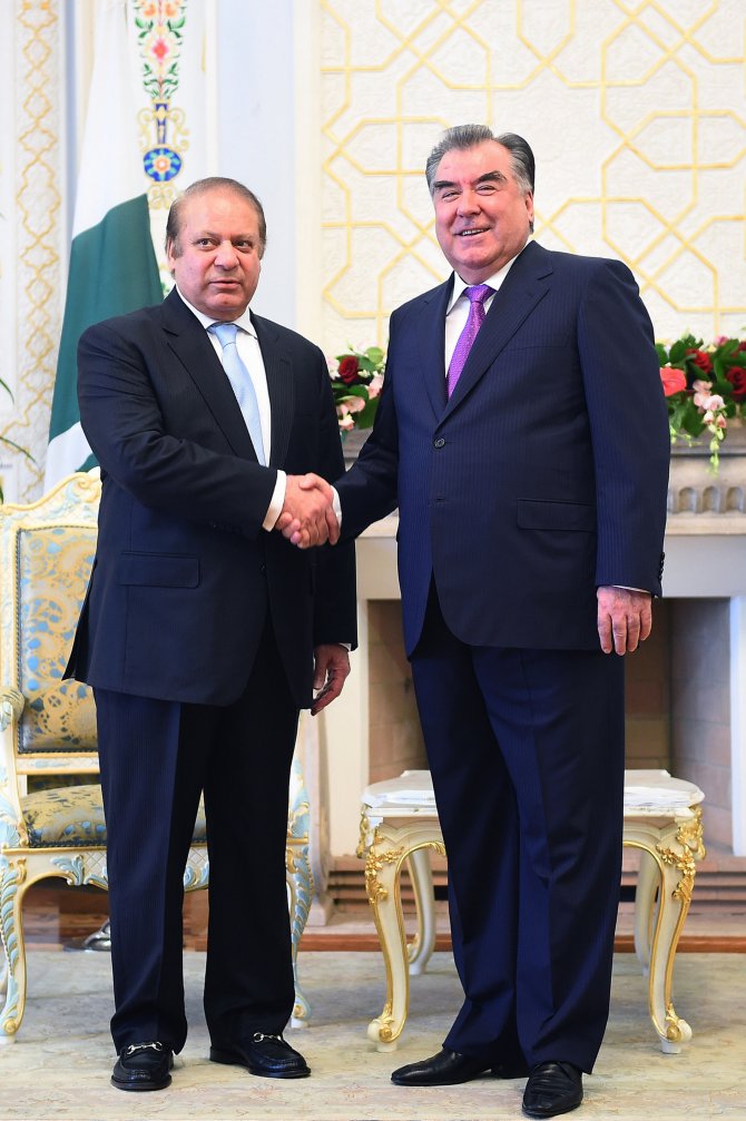 Pakistan Başbakanı Navaz Şerif Tacikistan'da
