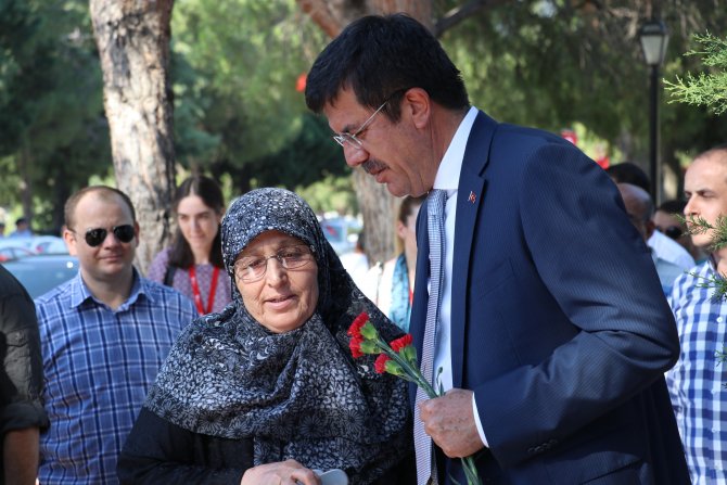 Ekonomi Bakanı Zeybekci Denizli'de: