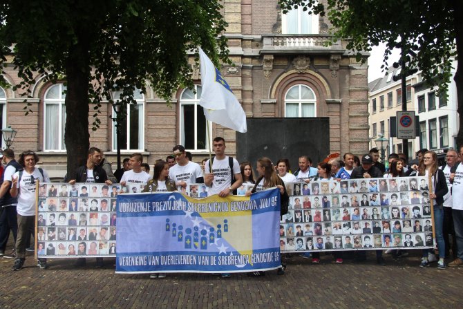 Hollanda'da Srebrenitsa kurbanları anıldı