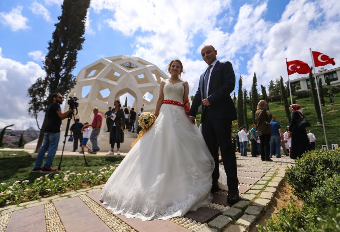 "Şehitler Makamı"na yoğun ilgi