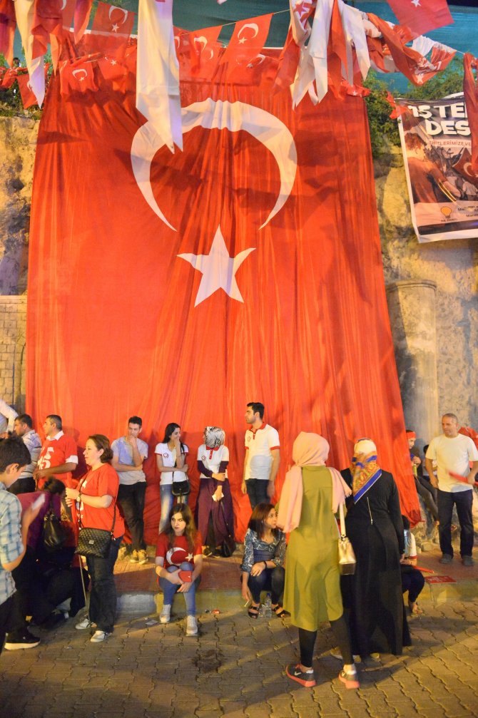 Doğu ve Güneydoğu Anadolu'da demokrasi nöbeti