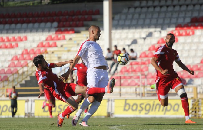 Futbol: Hazırlık maçı