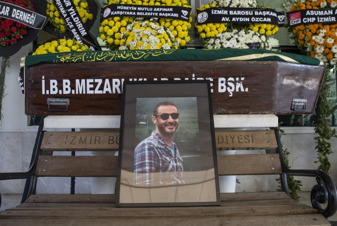 Depremde hayatını kaybeden Kurtoğlu toprağa verildi