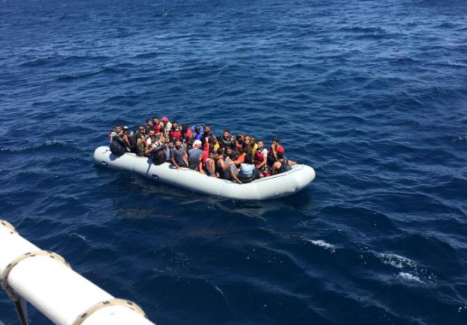 Ege Denizi'nde yasa dışı göçle mücadele