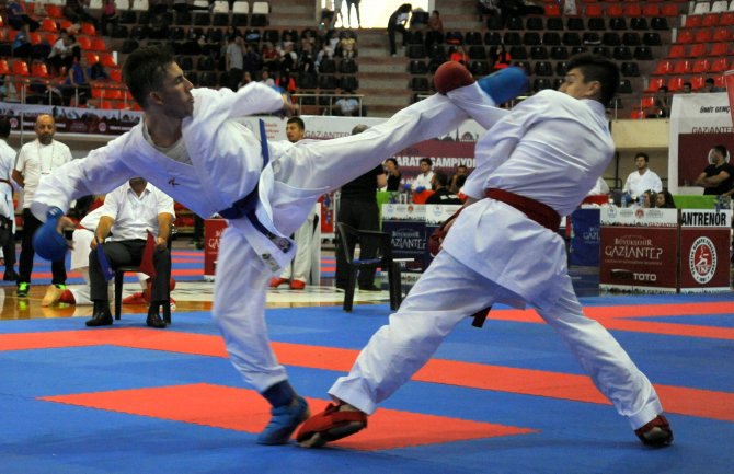 Gaziantep'teki karate şampiyonası sürüyor