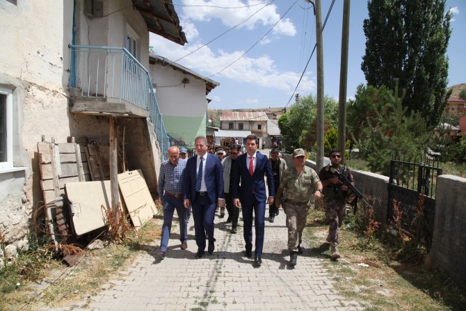 Vali Gül Zara ilçesi köylerini gezdi