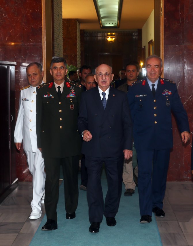 Kahraman'a, kuvvet komutanlarından veda ziyareti