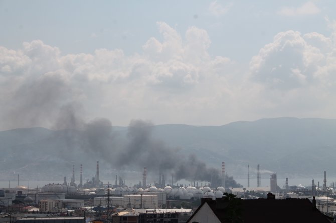 GÜNCELLEME - Tüpraş'ta sayaçların değişimi sırasında parlama
