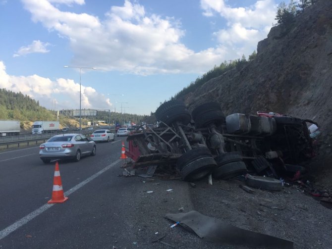 Sakarya'da trafik kazası: 6 yaralı