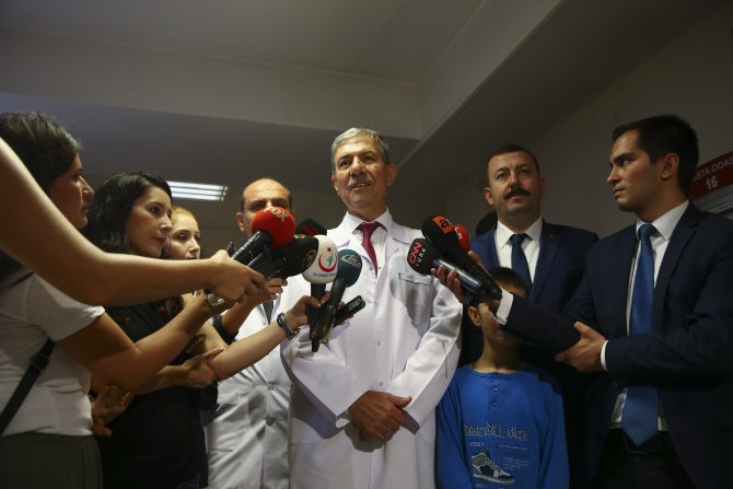 Bakan Demircan'dan epilepsi hastası Kadir bebeğe ziyaret